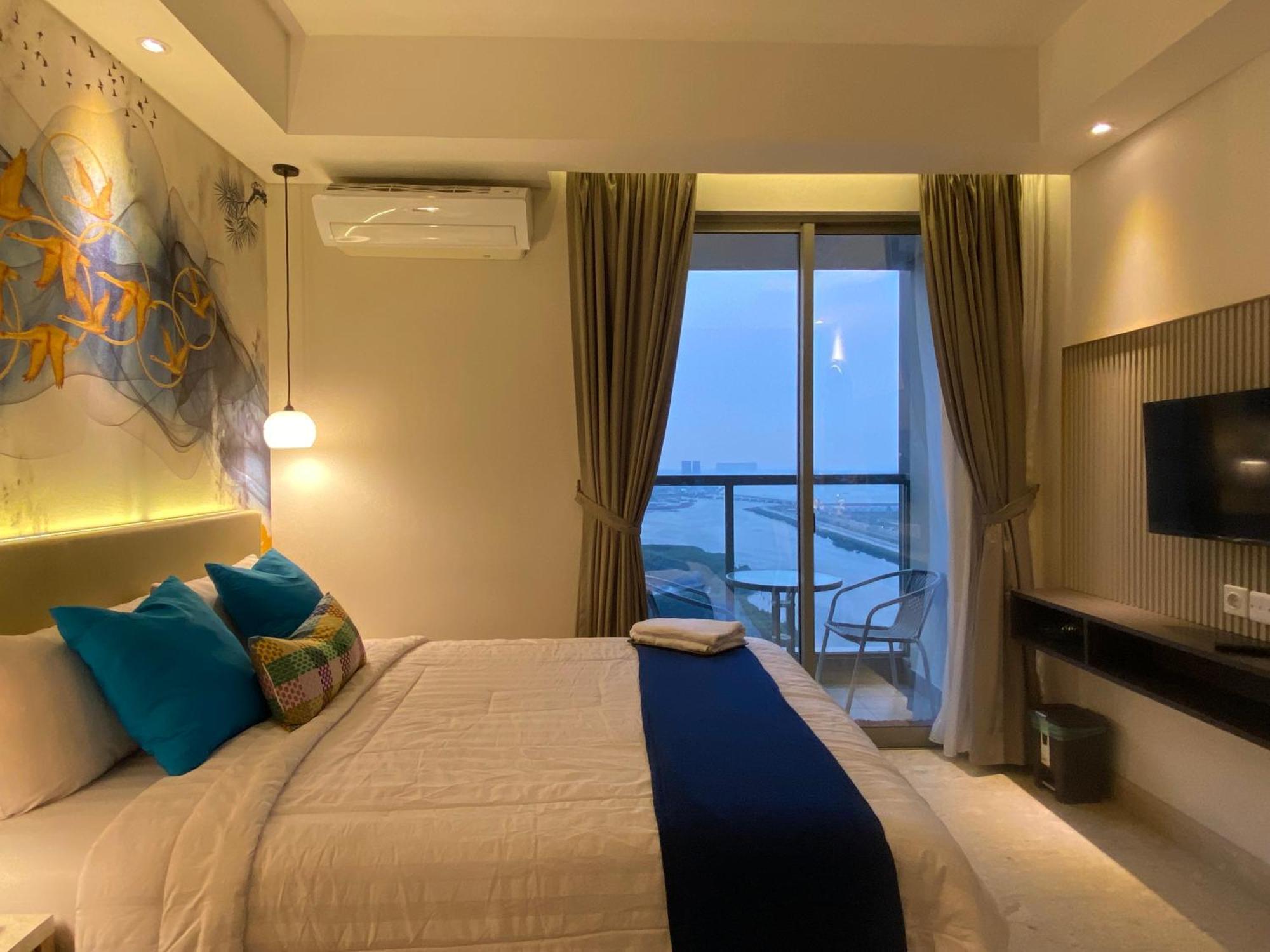 Comfort And Luxury Private Room At Goldcoast Pik Jakarta Rom bilde
